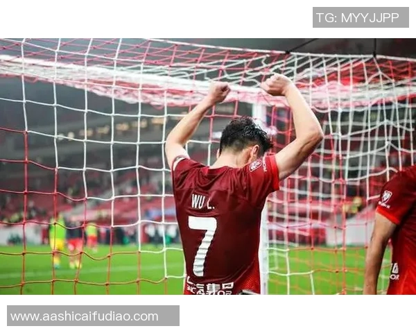 七号球星引领风潮 揭开足球场上的传奇故事与背后努力 七号球星引领风潮 揭开足球场上的传奇故事与背后努力